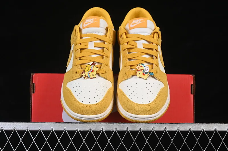 All Categories Nk SB Dunk Series Nk SB Dunk Low Low-top sneakers Nike SB Dunk Low Year of the Horse White and Yellow Low-top casual sneakers IB4417-101